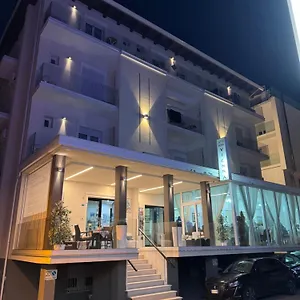 3* Hotel Vienna Rivazzurra